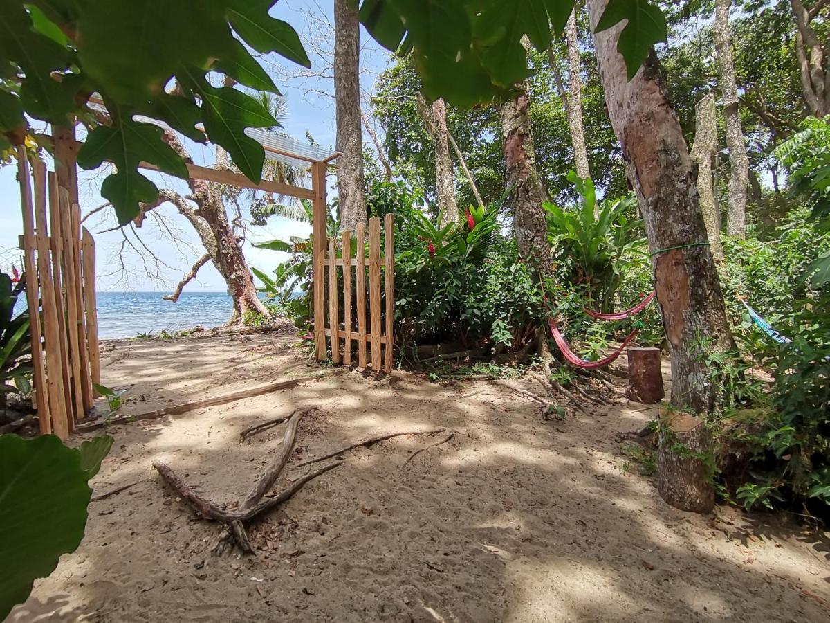 Oasis Beachfront Hostel Puerto Limon Esterno foto